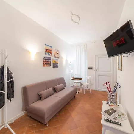 Apartment Trevi Domus Avignonesi Rome