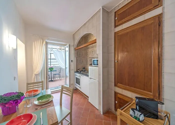 Apartment Trevi Domus Avignonesi Rome